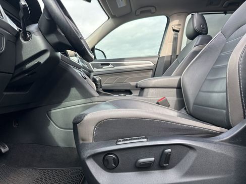 Used 2021 Volkswagen Atlas SEL Premium image 22