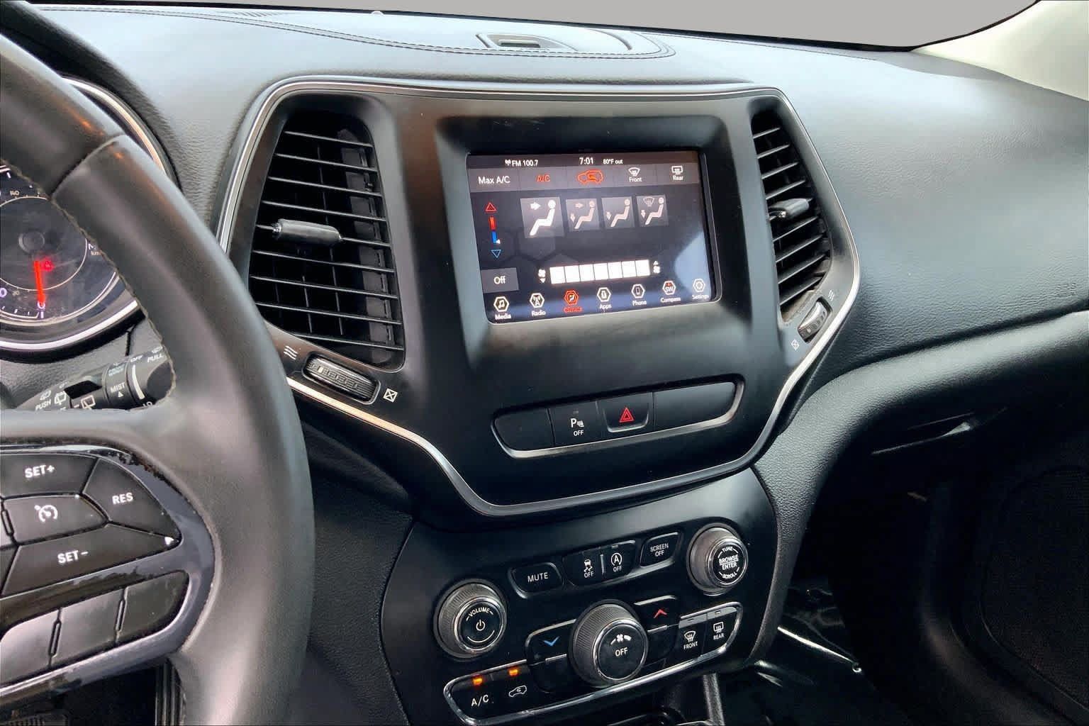 Used 2020 Jeep Cherokee Latitude Plus FWD image 6