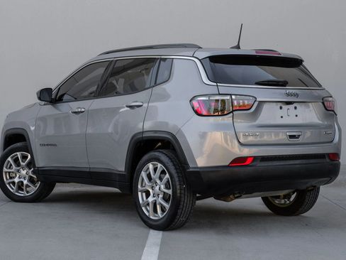 Used 2023 Jeep Compass Latitude w/ Sun and Sound Group image 16