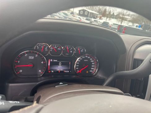 Used 2015 GMC Sierra 2500 SLT w/ Duramax Plus Package image 9