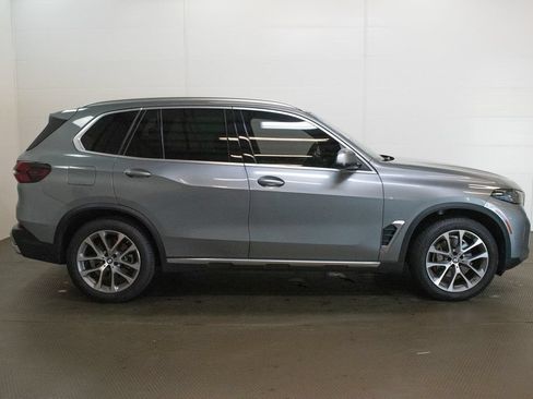 Used 2025 BMW X5 xDrive40i w/ Climate Comfort Package AWD/4WD image 3
