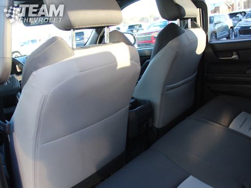 Used 2024 Toyota Tacoma TRD Off-Road image 21