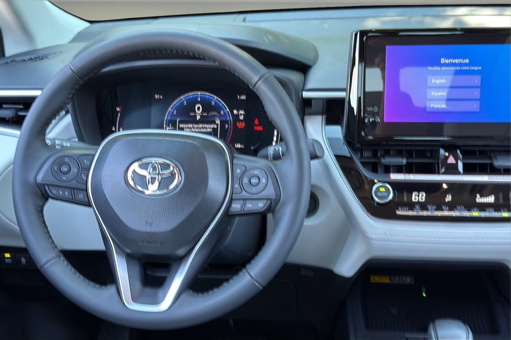 New 2026 Toyota Corolla Cross LE w/ Moonroof Package FWD image 15