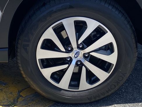 Used 2023 Subaru Outback Premium AWD/4WD image 8