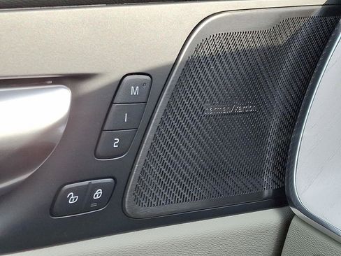 New 2026 Volvo XC60 B5 Ultra w/ Climate Package image 13