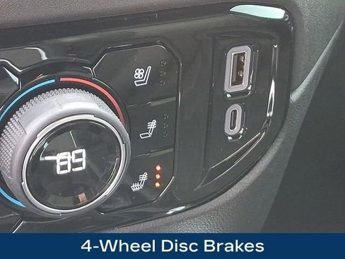Used 2023 Chevrolet Silverado 1500 High Country w/ Technology Package AWD/4WD image 23