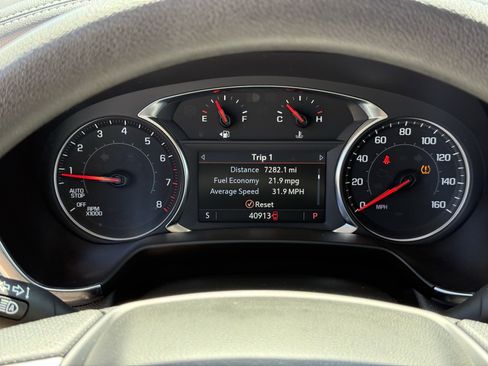 Used 2025 Chevrolet Blazer LT AWD/4WD image 19
