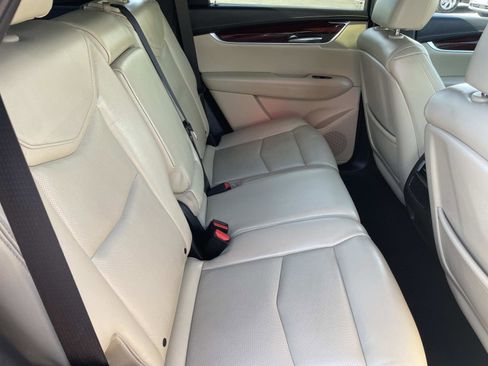 Used 2018 Cadillac XT5 Luxury w/ Driver Awareness Package image 25