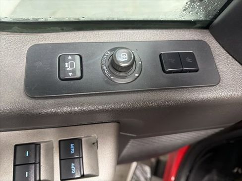 Used 2015 Ford F350 Lariat w/ Lariat Interior Package image 12