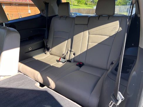 Used 2016 Honda Pilot Touring image 26