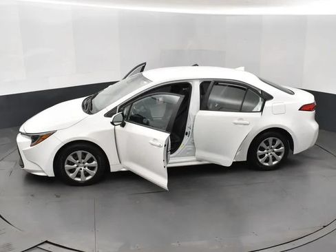 Used 2024 Toyota Corolla LE FWD image 7