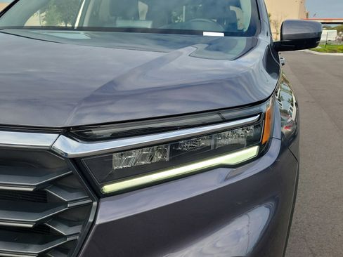 Used 2025 Honda Pilot EX-L image 10