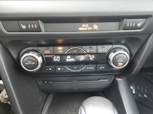 Used 2014 MAZDA MAZDA3 s Touring FWD image 34