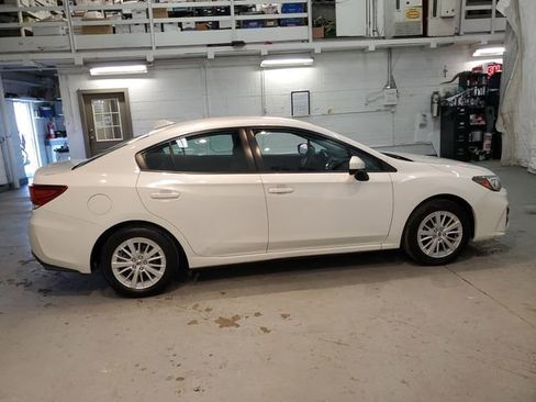 Used 2017 Subaru Impreza 2.0i Premium image 7