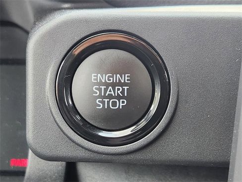 Used 2025 Toyota Tacoma SR5 image 15