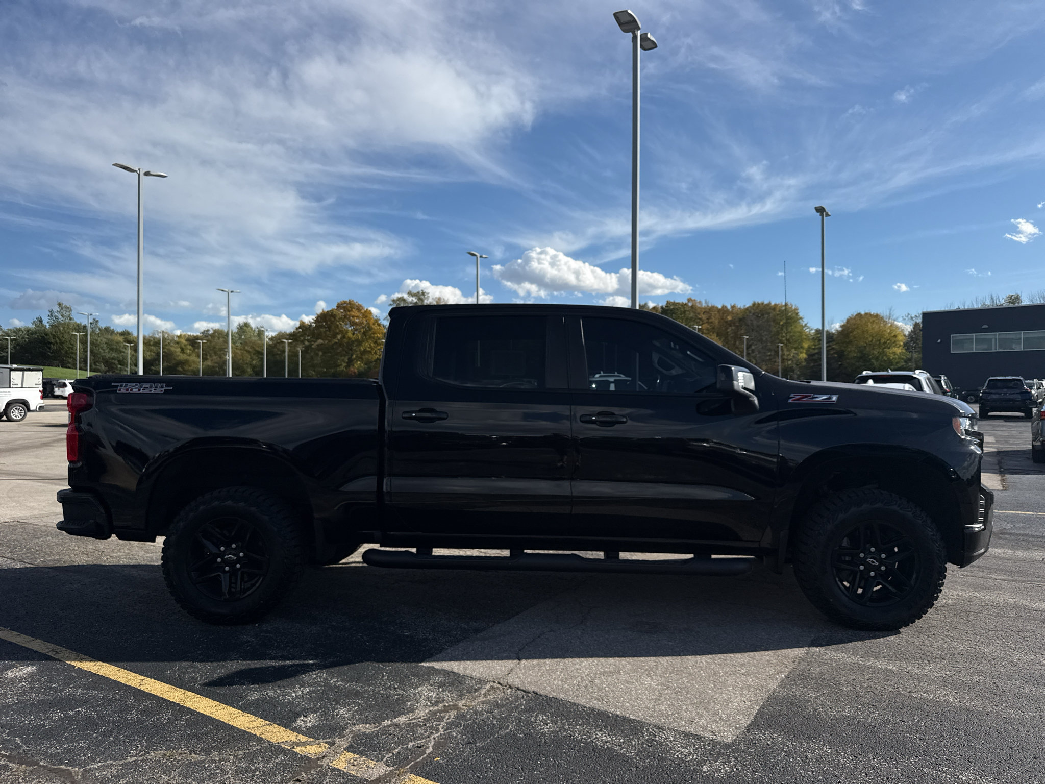 Certified 2019 Chevrolet Silverado 1500 LT Trail Boss AWD/4WD image 16