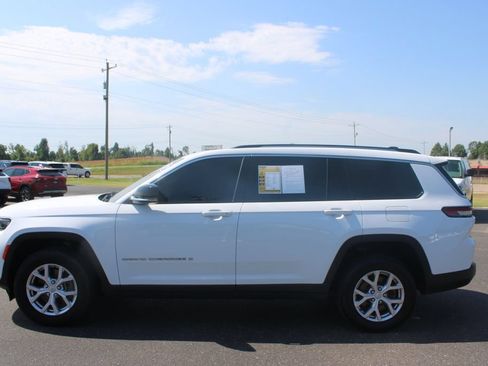 Used 2022 Jeep Grand Cherokee L Limited RWD image 6