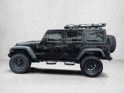 Used 2016 Jeep Wrangler Unlimited Rubicon w/ Connectivity Group AWD/4WD image 8