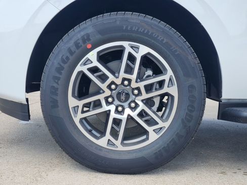 New 2026 Ford Expedition Active RWD image 11