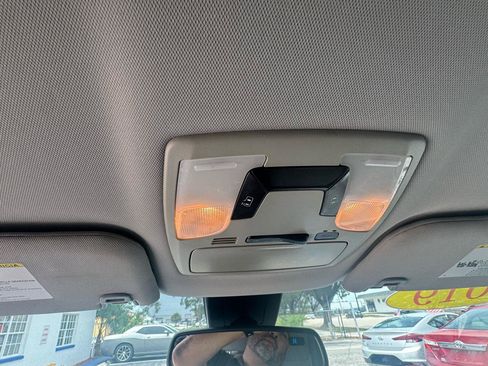 Used 2019 Toyota Sienna LE FWD image 16
