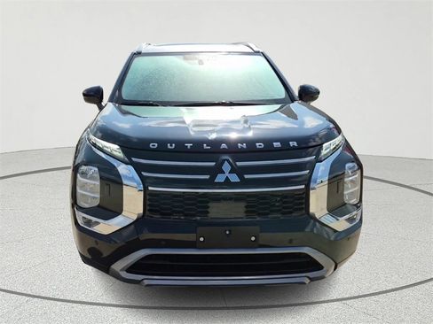 New 2025 Mitsubishi Outlander SEL image 2