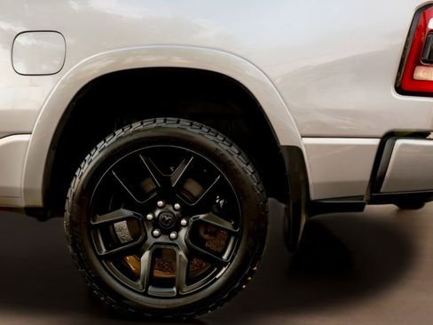 Used 2020 RAM 1500 Laramie AWD/4WD image 6