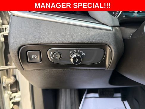 Used 2019 Buick Enclave Essence FWD image 22