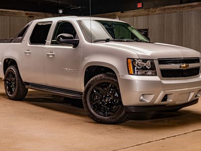 Used 2010 Chevrolet Avalanche LT w/ Luxury Package