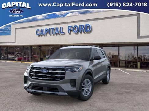 New 2026 Ford Explorer Active RWD image 2