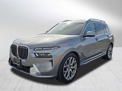 Used 2024 BMW X7 xDrive40i image 7