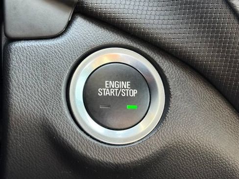 Used 2023 Chevrolet Equinox RS FWD image 25