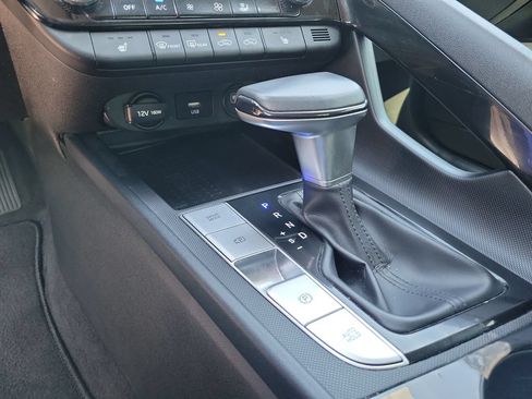 Used 2023 Hyundai Elantra Limited FWD image 23