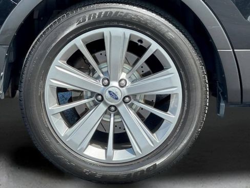 Used 2018 Ford Explorer Limited FWD image 9