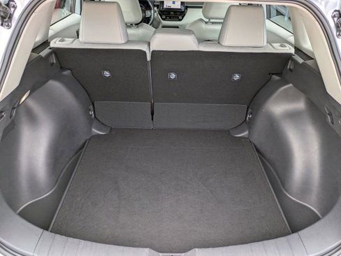 Used 2026 Toyota Corolla Cross L image 13