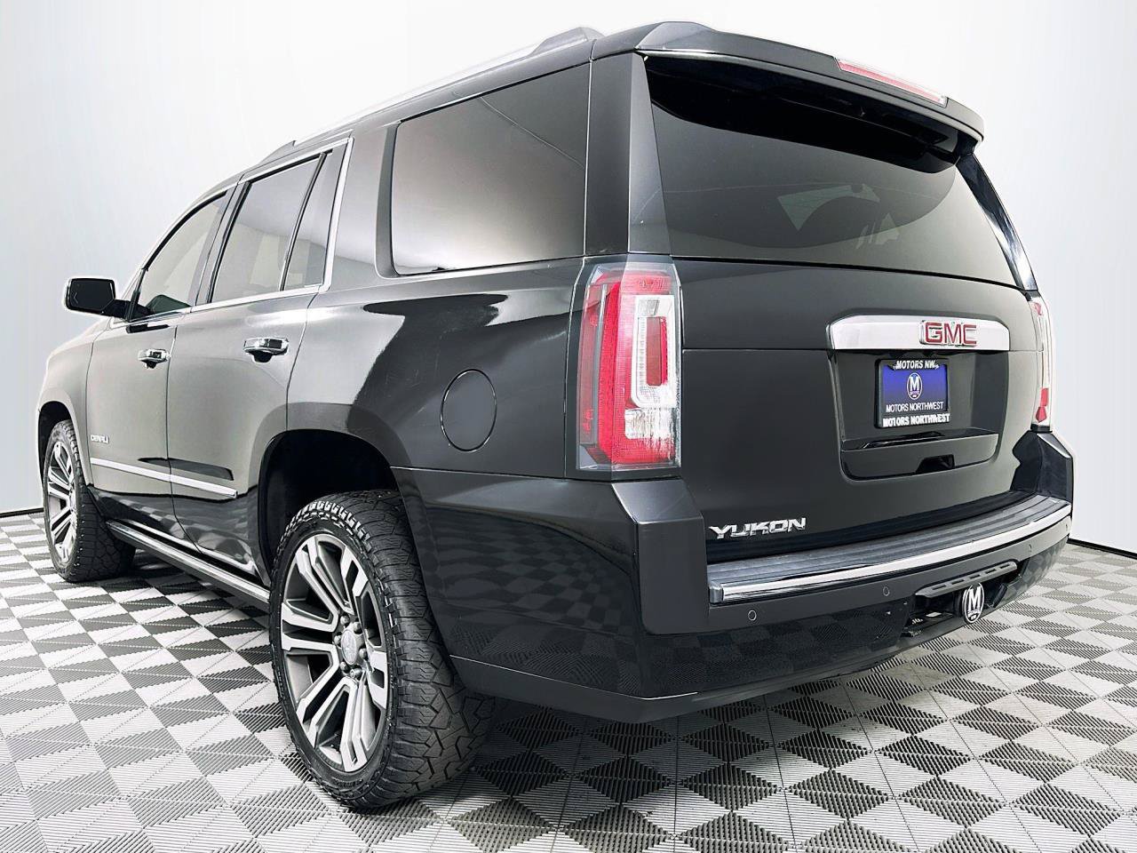 Used 2019 GMC Yukon Denali AWD/4WD image 9
