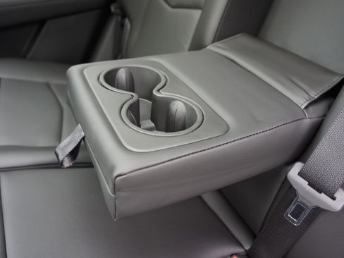 Used 2025 Cadillac XT5 Premium Luxury image 30