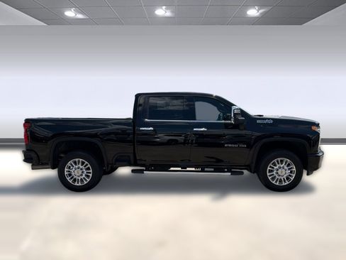 Certified 2022 Chevrolet Silverado 2500 High Country w/ Safety Package II AWD/4WD image 8