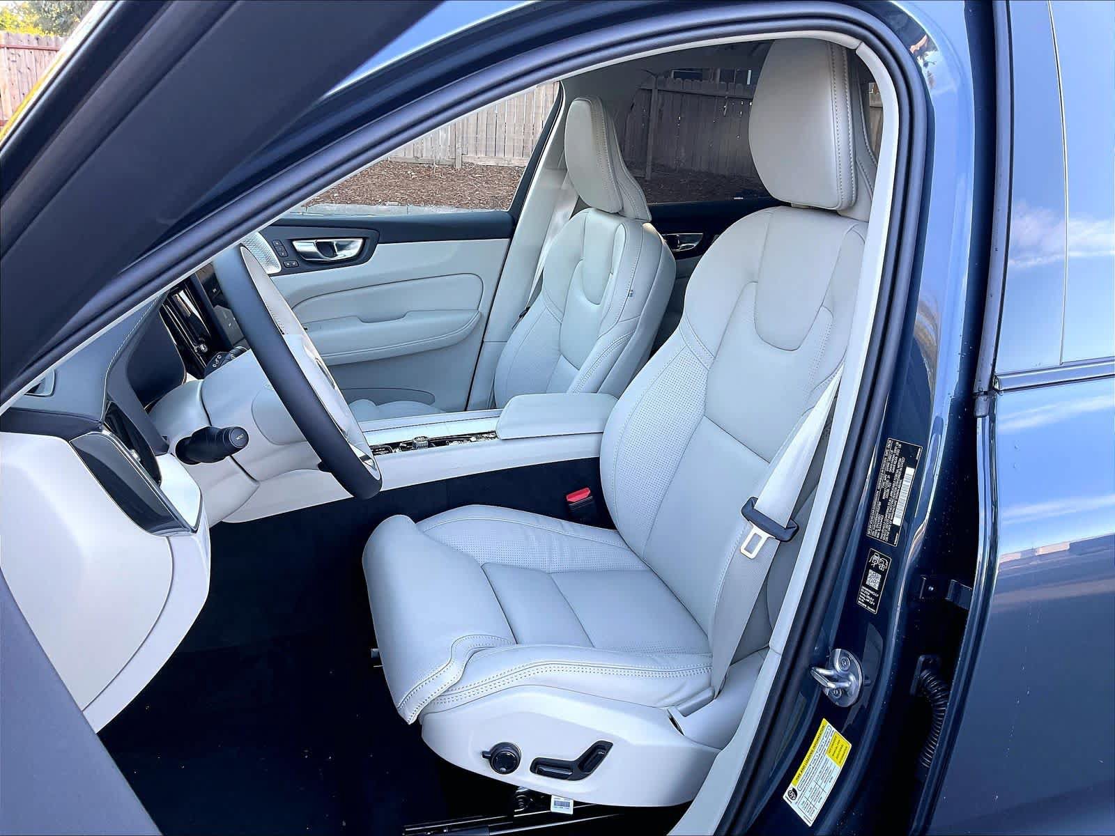 New 2027 Volvo XC60 T8 Ultra AWD/4WD image 11