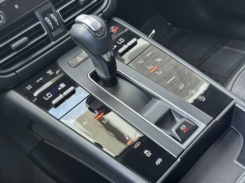 Certified 2022 Porsche Macan GTS image 21