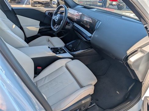 Used 2025 BMW X3 M50 image 25