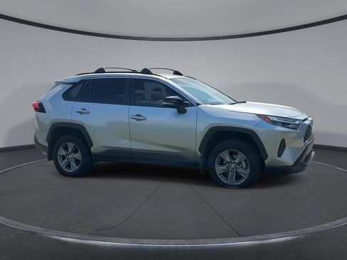 Certified 2025 Toyota RAV4 XLE FWD image 2