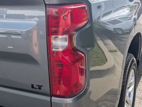 Used 2021 Chevrolet Silverado 1500 LT AWD/4WD image 11