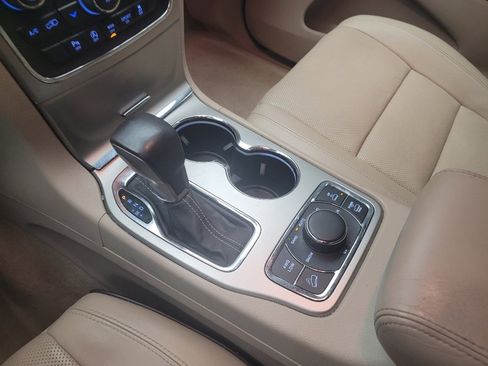 Used 2016 Jeep Grand Cherokee Overland image 26