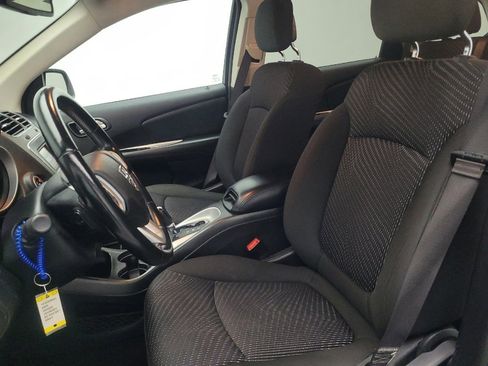 Used 2020 Dodge Journey SE w/ SE Popular Equipment Group image 17