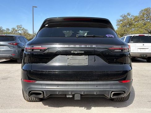 Used 2021 Porsche Cayenne Base image 7