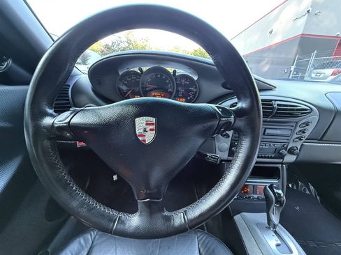 Used 2002 Porsche Boxster RWD image 16