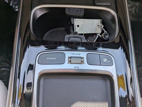 Used 2025 Mercedes-Benz GLA 250 4MATIC image 30