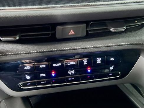 Used 2023 Buick Envision Essence image 15