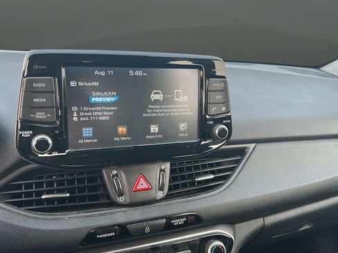Used 2018 Hyundai Elantra GT FWD image 12