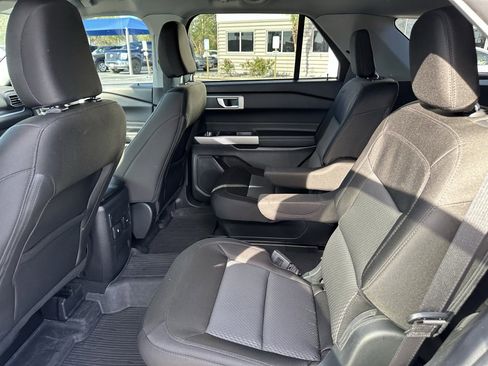 Used 2023 Ford Explorer XLT image 17